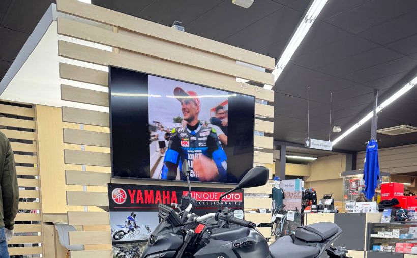 YAMAHA MT-07 Y-AMT 3