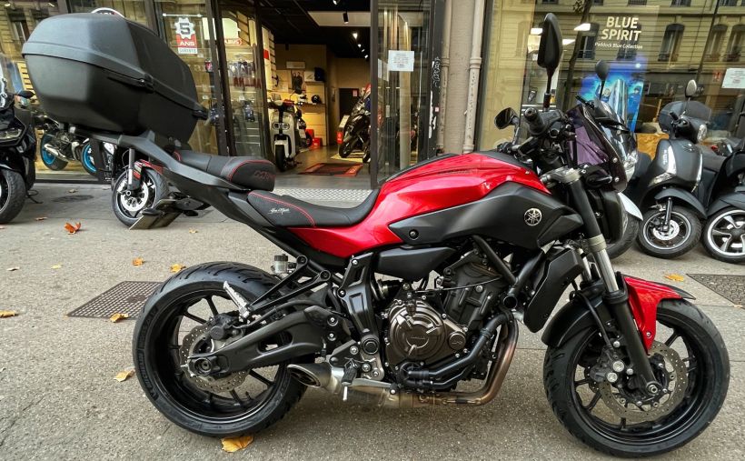 YAMAHA MT-07 1