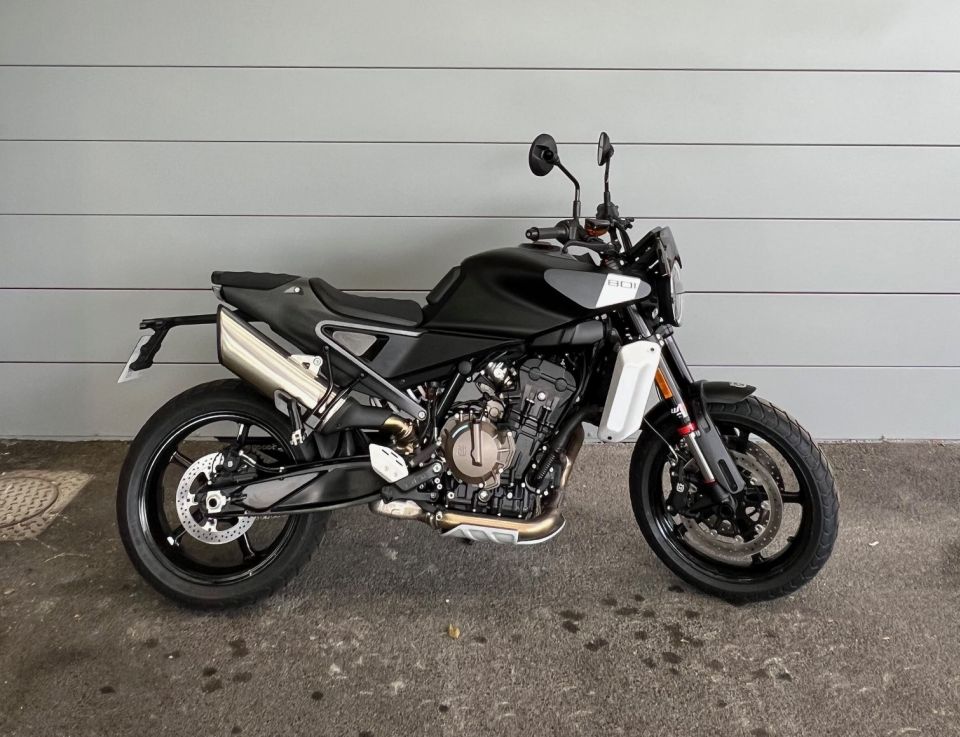 HUSQVARNA SVARTPILEN 801 0