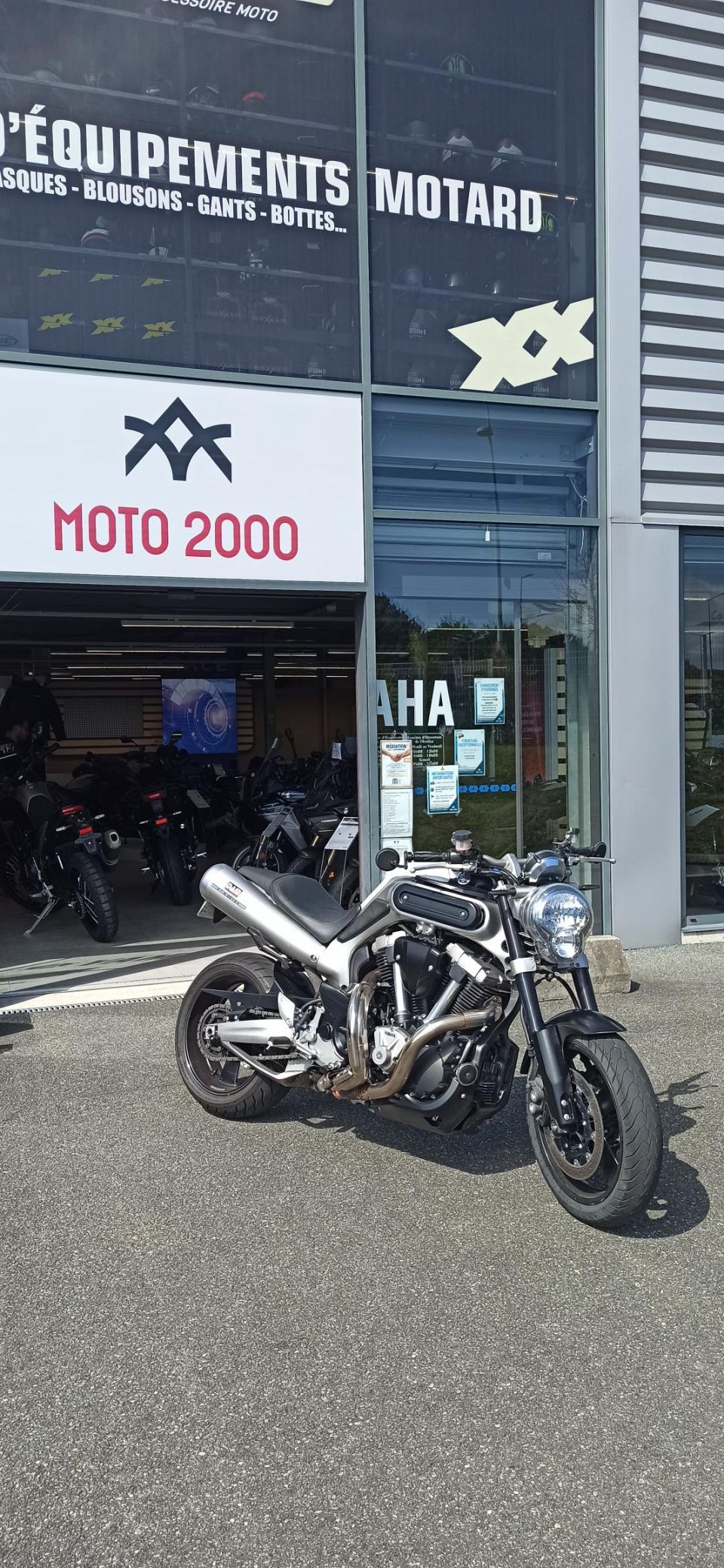 YAMAHA MT-01 15