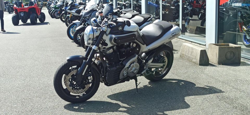 YAMAHA MT-01 10