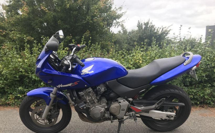 HONDA CB 600 F HORNET 8
