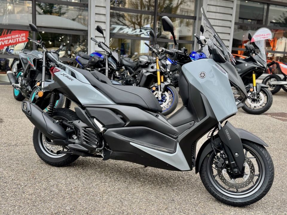YAMAHA XMAX 125 TECH MAX 1
