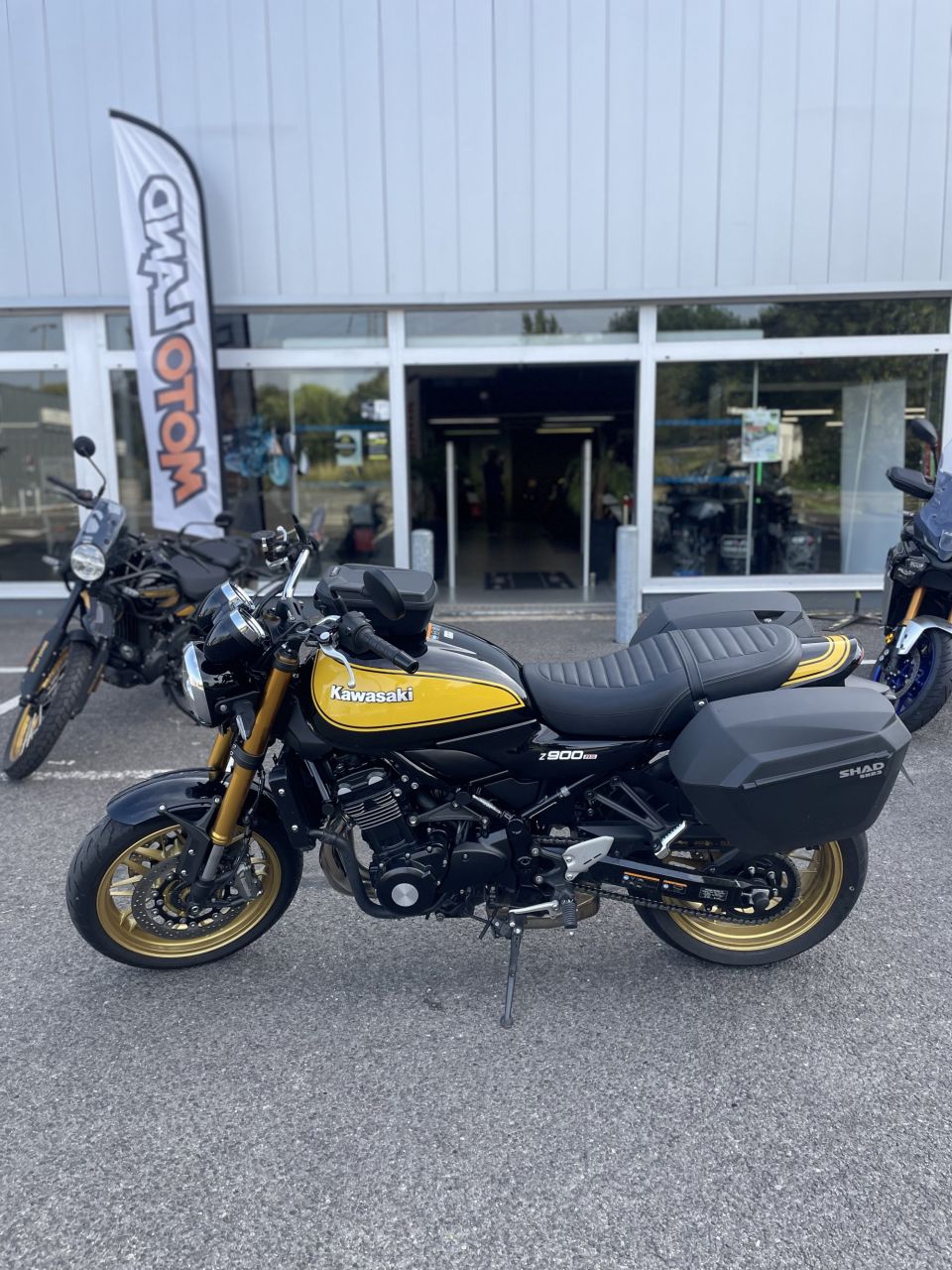 KAWASAKI Z900 RS SE 3