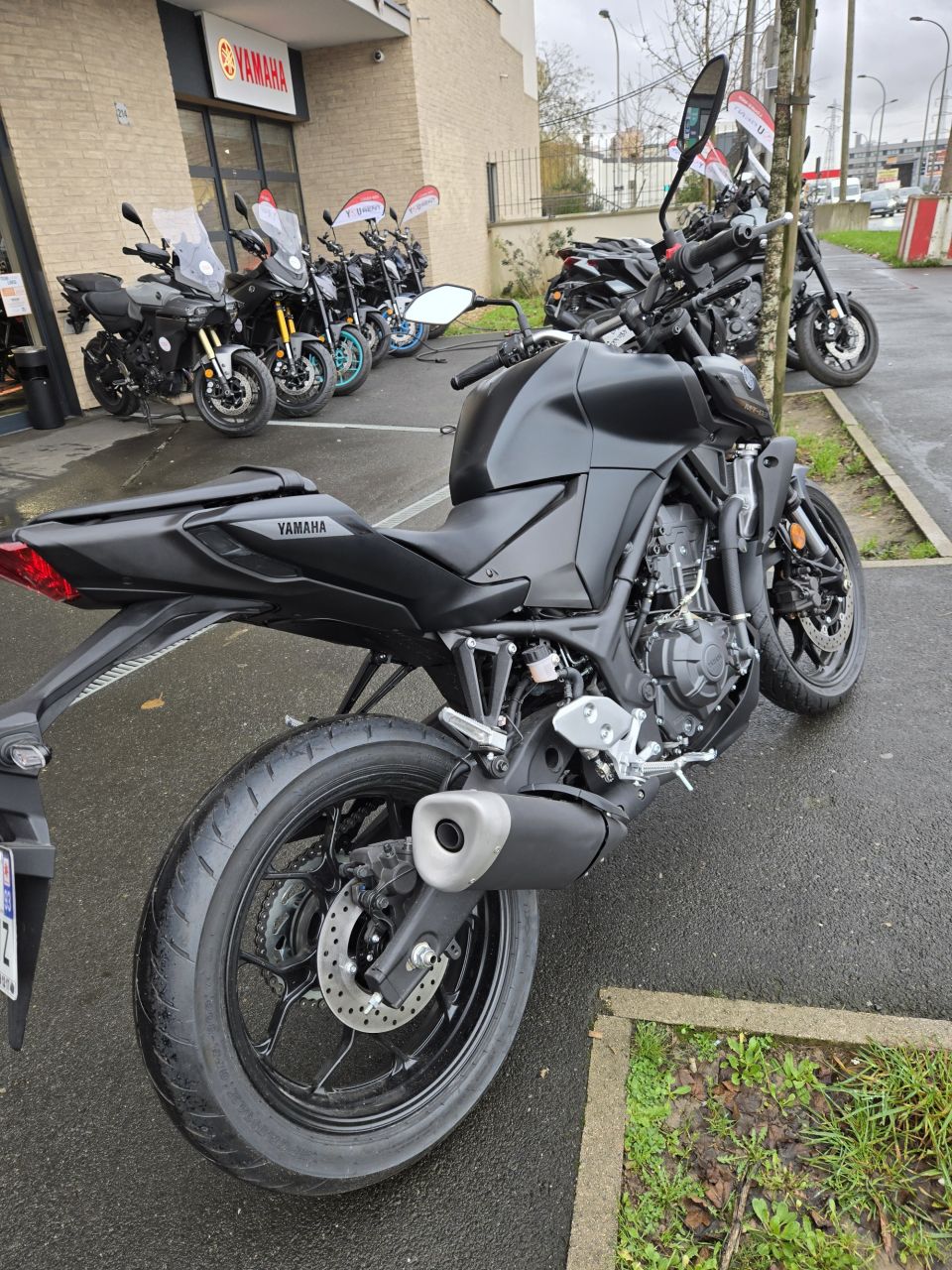 YAMAHA MT-03 3