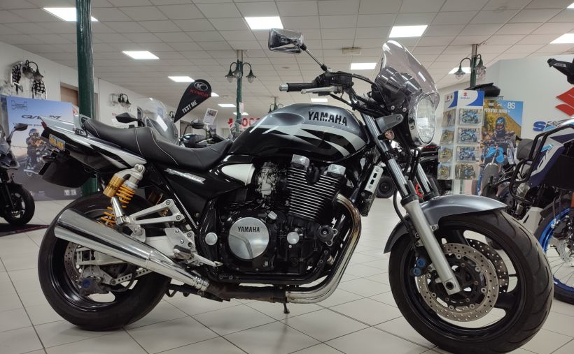 YAMAHA XJR 1300 SP 0