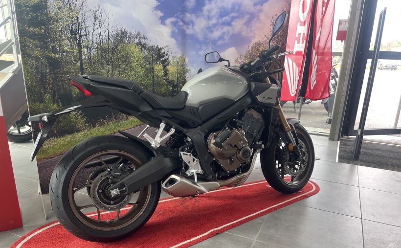 HONDA CB650R Neo Sports Café 4
