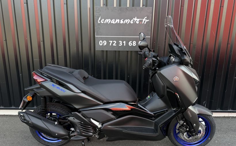 YAMAHA X-MAX 125 10