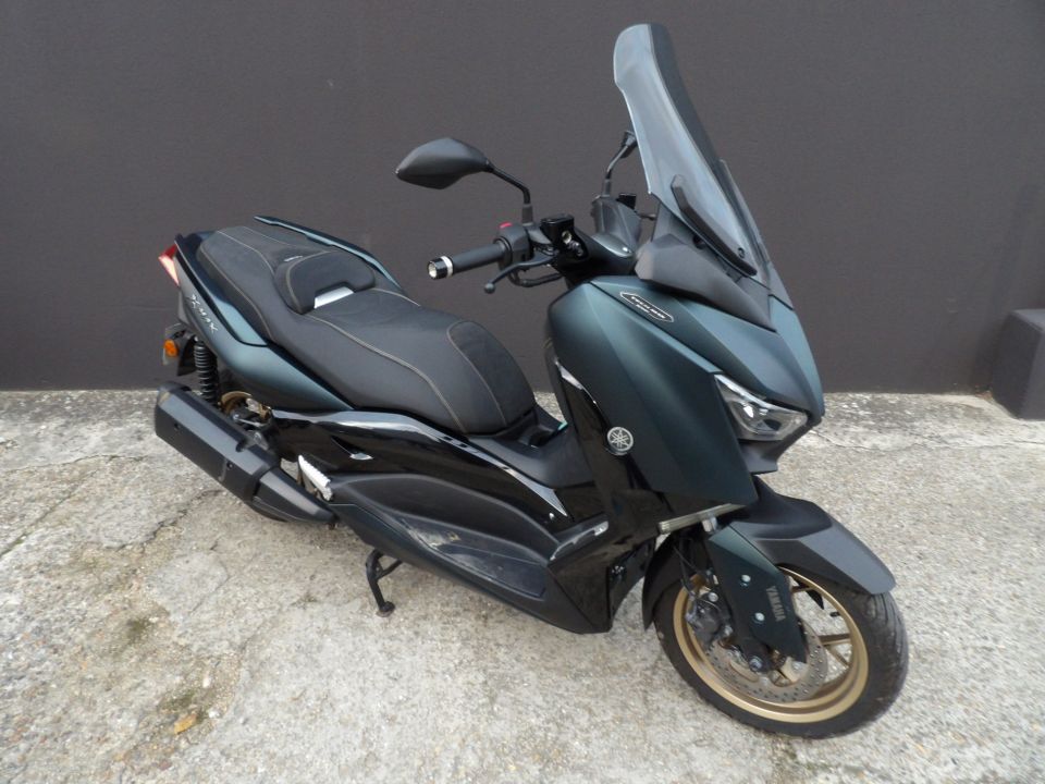 YAMAHA XMAX 300 Tech Max 0
