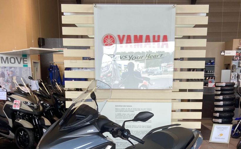 YAMAHA TRICITY 300 6
