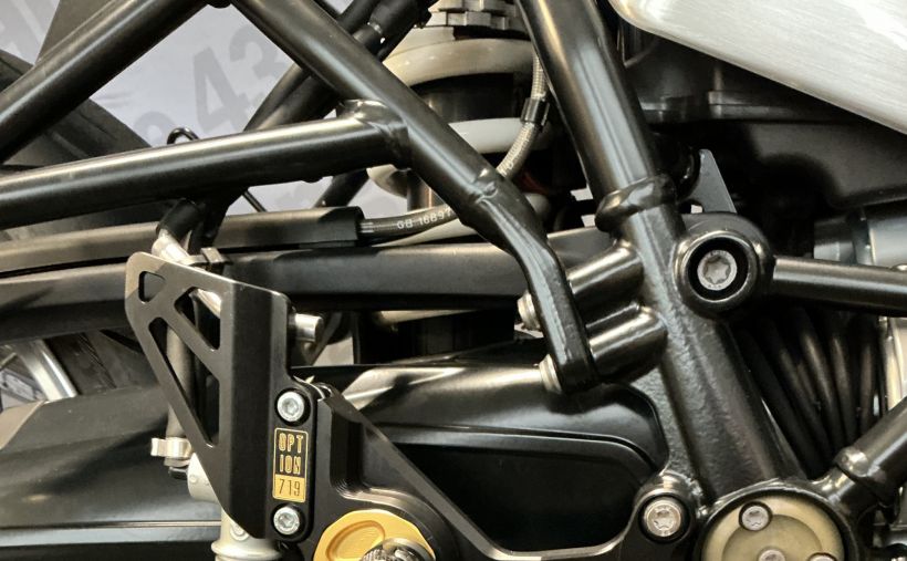 BMW R NineT PURE 6