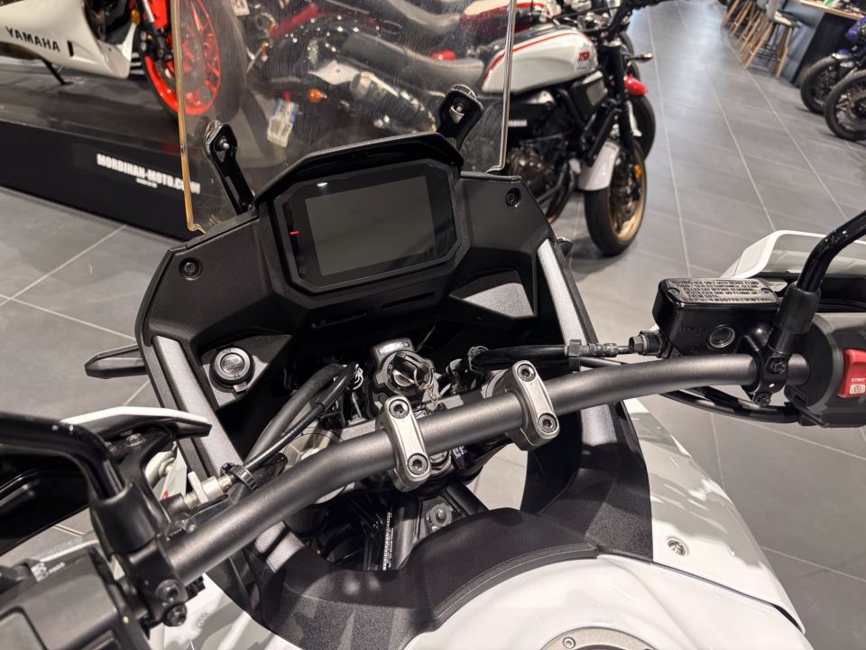 HONDA XL750 TRANSALP 10