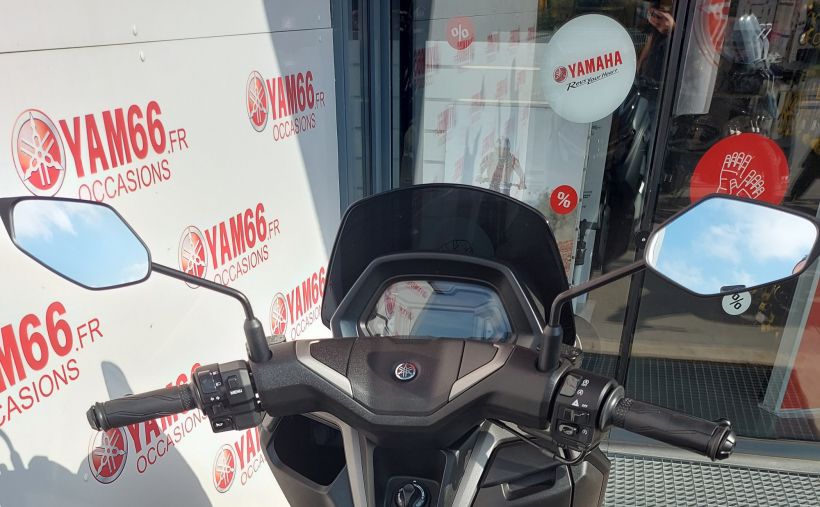 YAMAHA NMAX 125 3