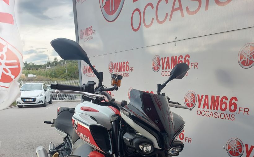 YAMAHA MT-10 EDITION 60ème ANNIVERSAIRE 1