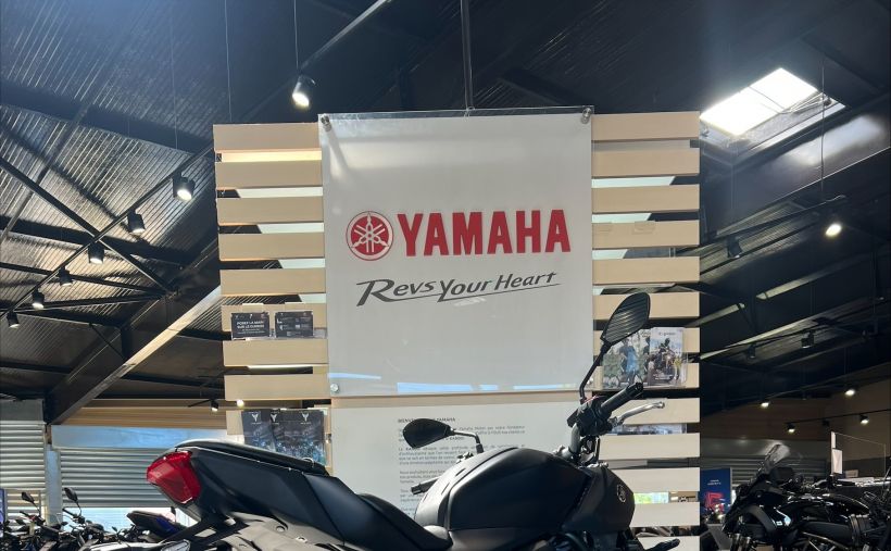YAMAHA MT-07 Y-AMT 6