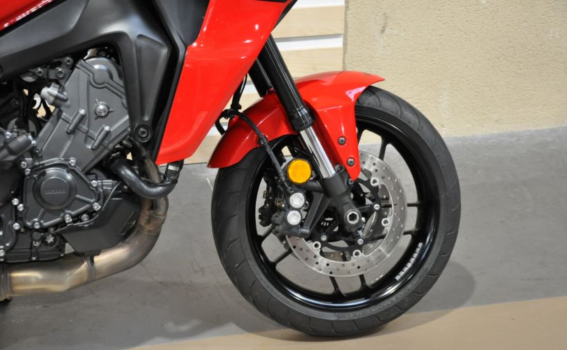 YAMAHA TRACER 9 2