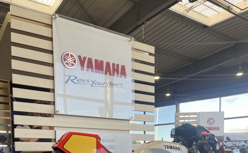 YAMAHA XSR 900 GP 1