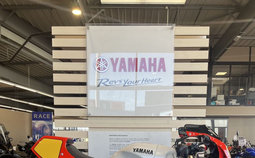 YAMAHA XSR 900 GP 2