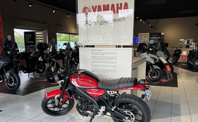 YAMAHA XSR 125 3