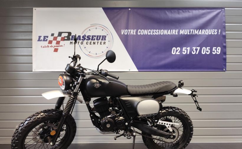 ARCHIVE MOTORCYCLE OUTBACK 125 1