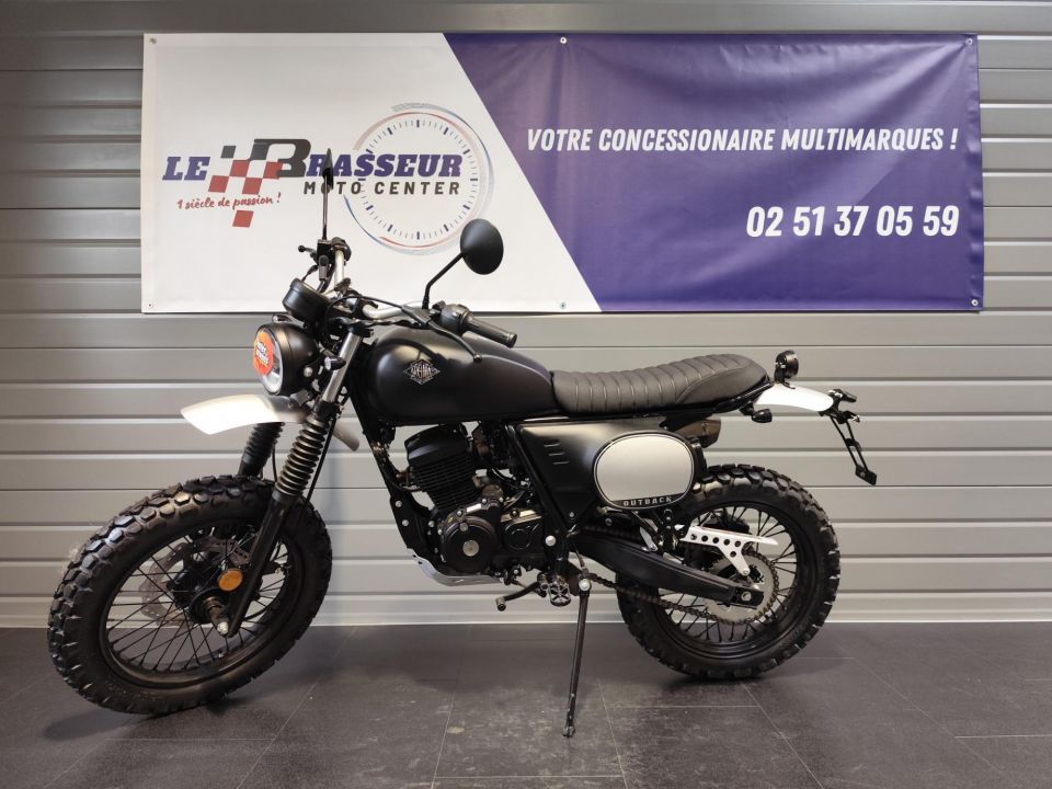 ARCHIVE MOTORCYCLE OUTBACK 125 6