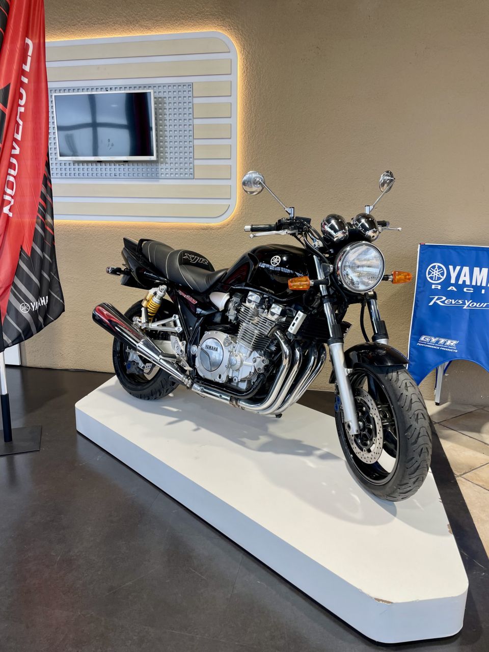 YAMAHA XJR 1300 0
