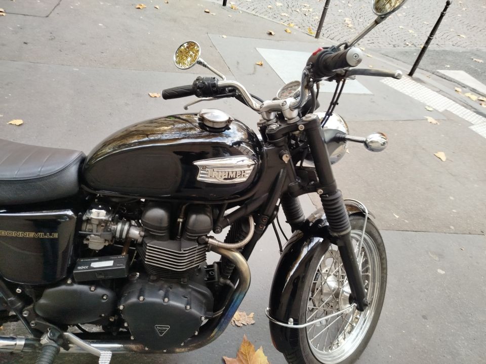 TRIUMPH BONNEVILLE 865 T100 4