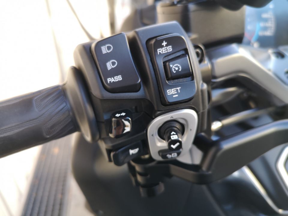 YAMAHA XP T-MAX 560 TECH MAX 44