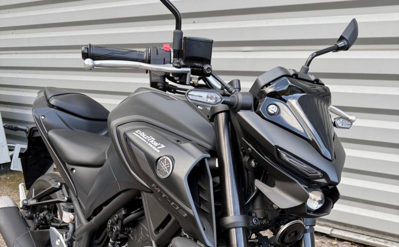 YAMAHA MT-03 8