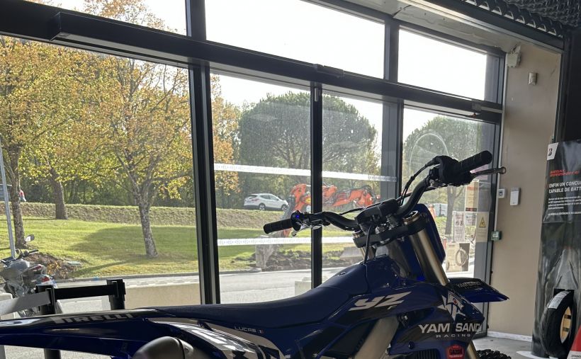 YAMAHA YZ250F 1