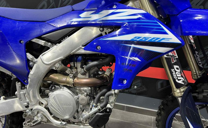 YAMAHA YZ250F 4