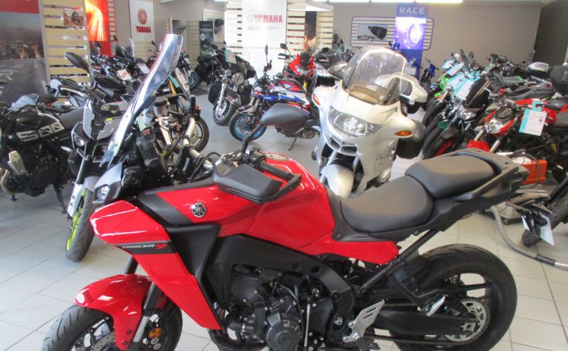 YAMAHA TRACER 9 4