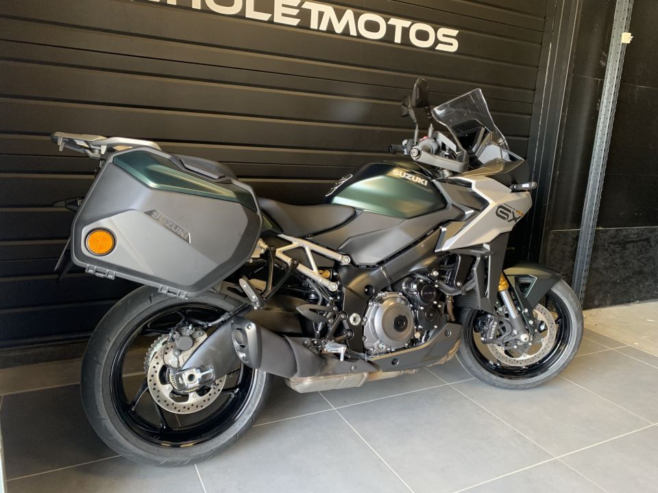 SUZUKI GSX-S 1000 GX 8