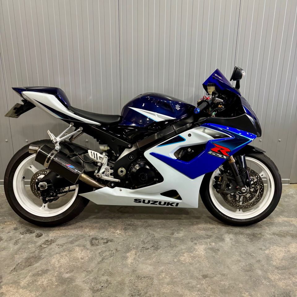 SUZUKI GSX-R 1000 0