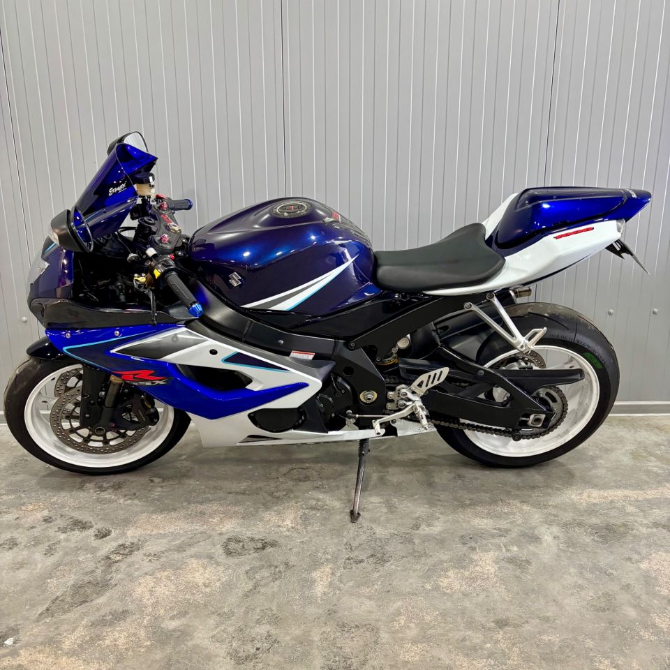 SUZUKI GSX-R 1000 9