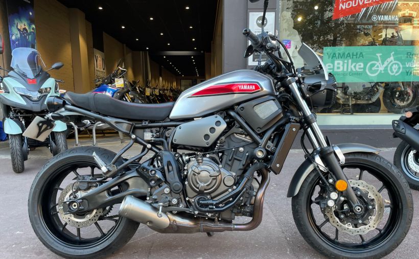 YAMAHA XSR 700 0