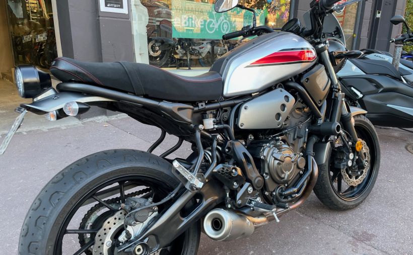 YAMAHA XSR 700 2