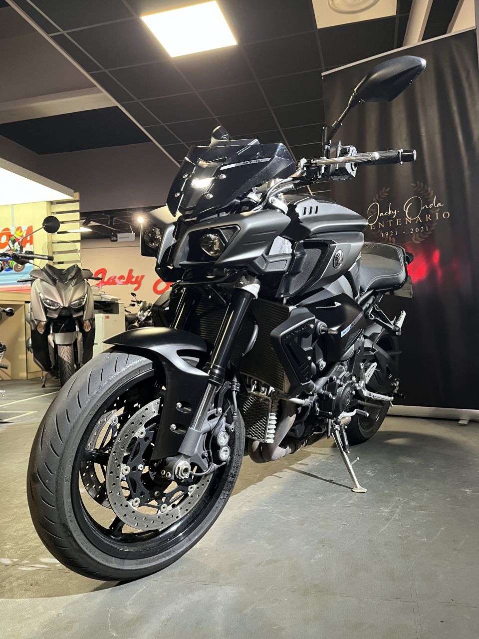 YAMAHA MT-10 1