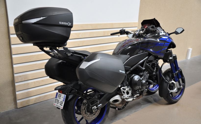 YAMAHA niken 850 4
