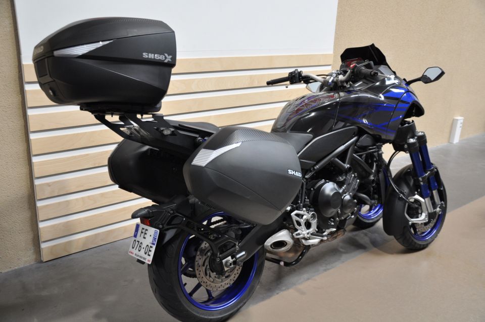 YAMAHA niken 850 4