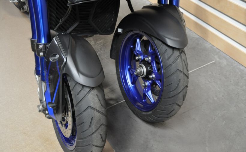 YAMAHA niken 850 8