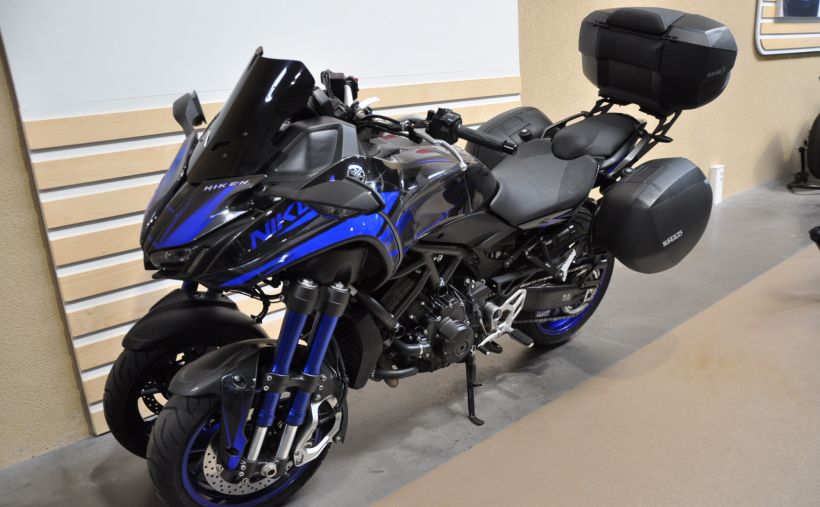 YAMAHA niken 850 14