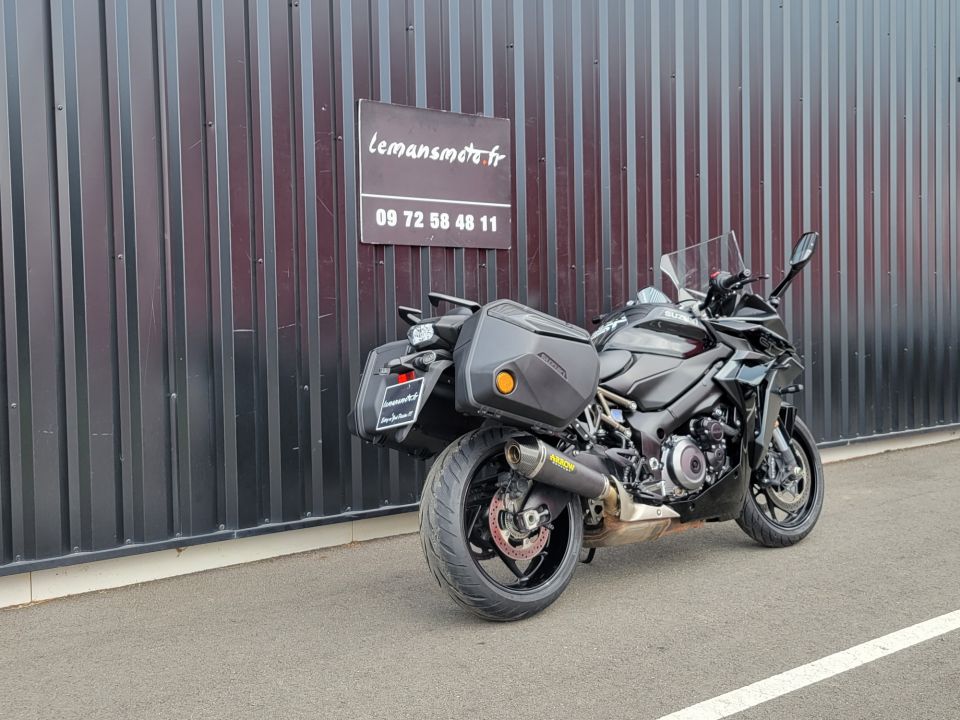 SUZUKI GSX-S 1000 GT 10