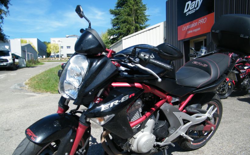 KAWASAKI ER-6 0