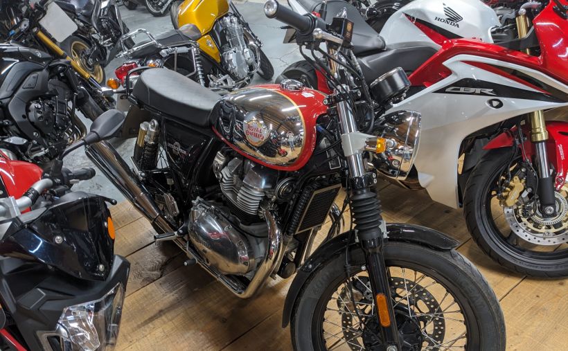 ROYAL ENFIELD INTERCEPTOR 1