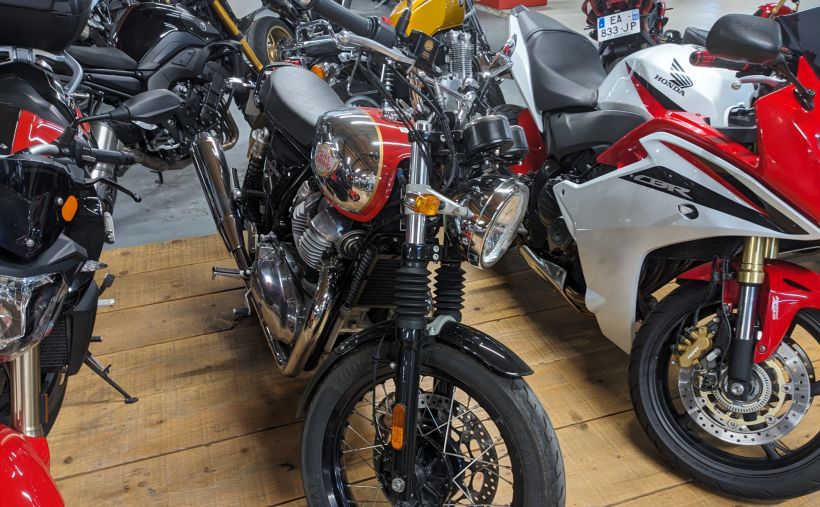 ROYAL ENFIELD INTERCEPTOR 3