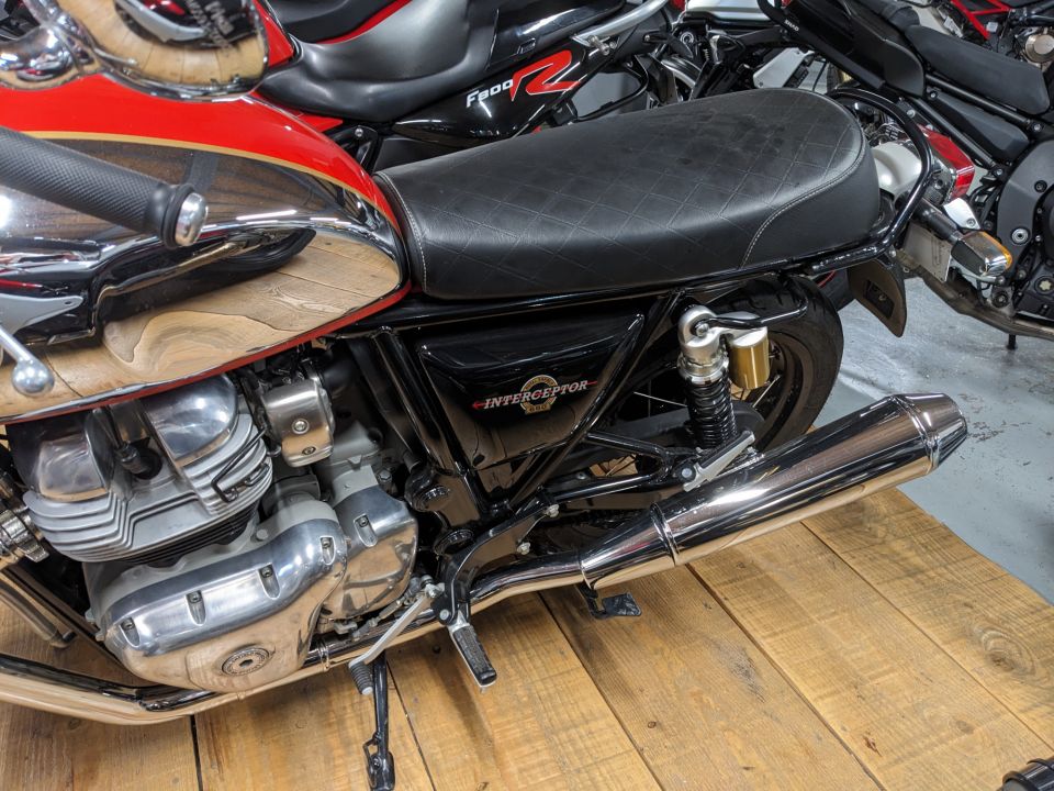 ROYAL ENFIELD INTERCEPTOR 20