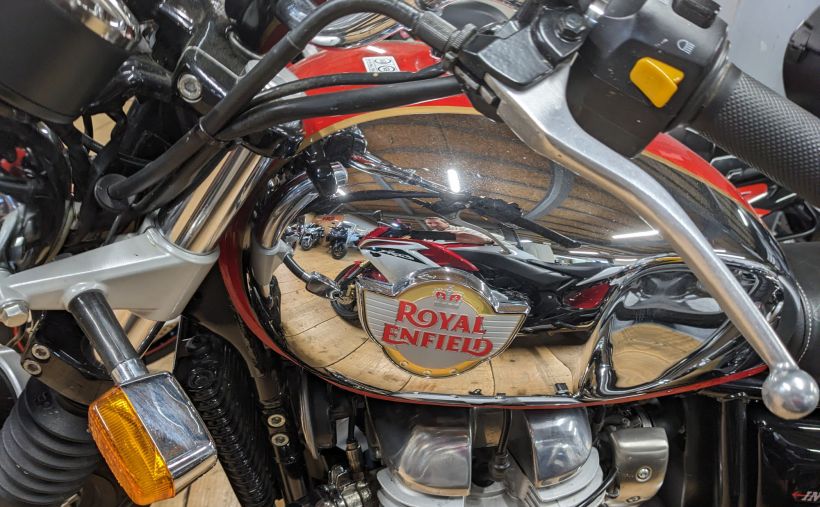 ROYAL ENFIELD INTERCEPTOR 2