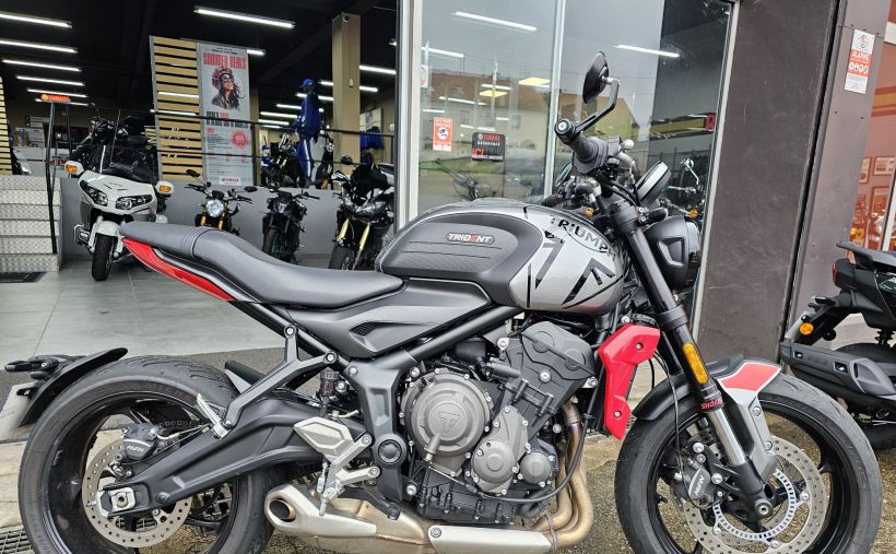 TRIUMPH TRIDENT 660 0