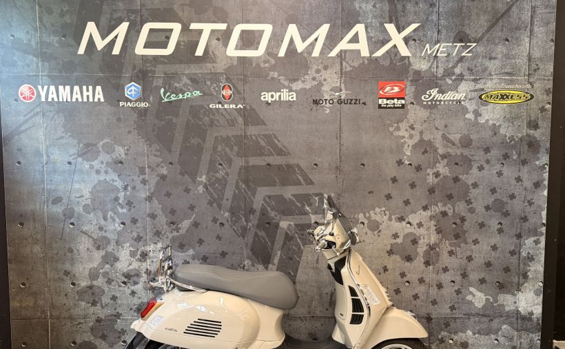 VESPA GTS SUPER SPORT 0